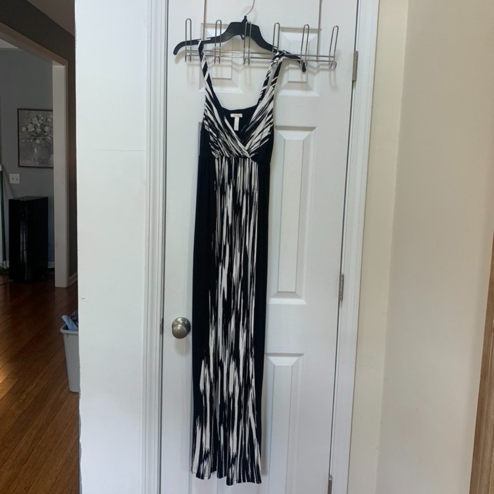 Soma Black and White Maxi Dress--Size MEDIUM